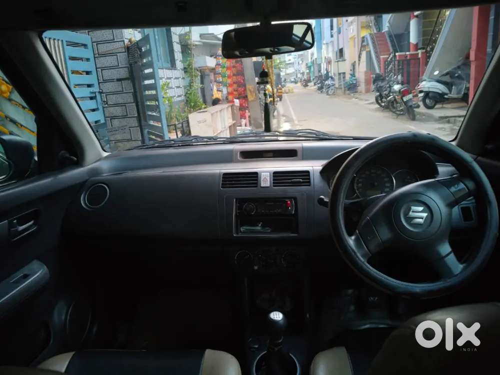 Maruti Suzuki Swift 2009 Diesel 132000 Km Driven