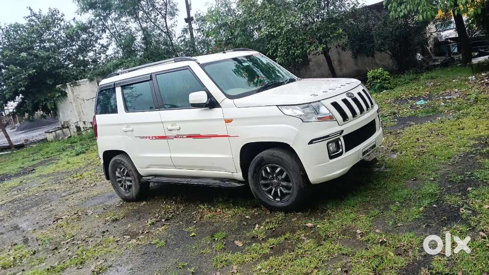 Mahindra Tuv 300 2018