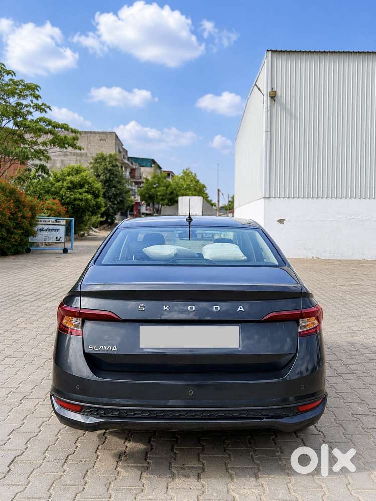 Skoda Slavia 1.0 Active Tsi, 2022, Petrol