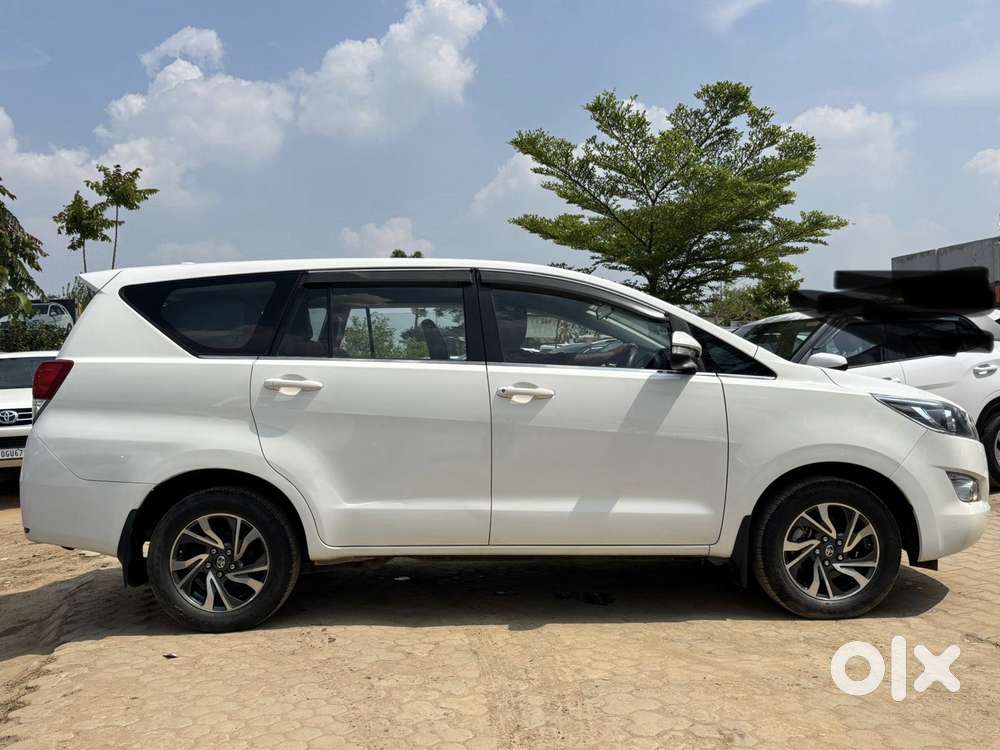 Toyota Innova Crysta 2.4 G Mt, 2017, Diesel