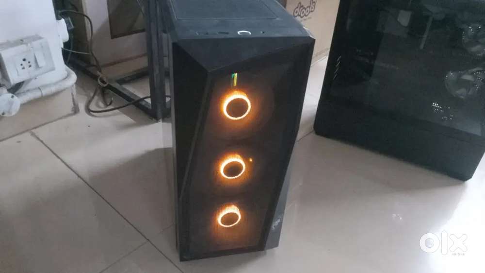 Gaming pc - RTX3070, intel i7 12700F 32GB RAM