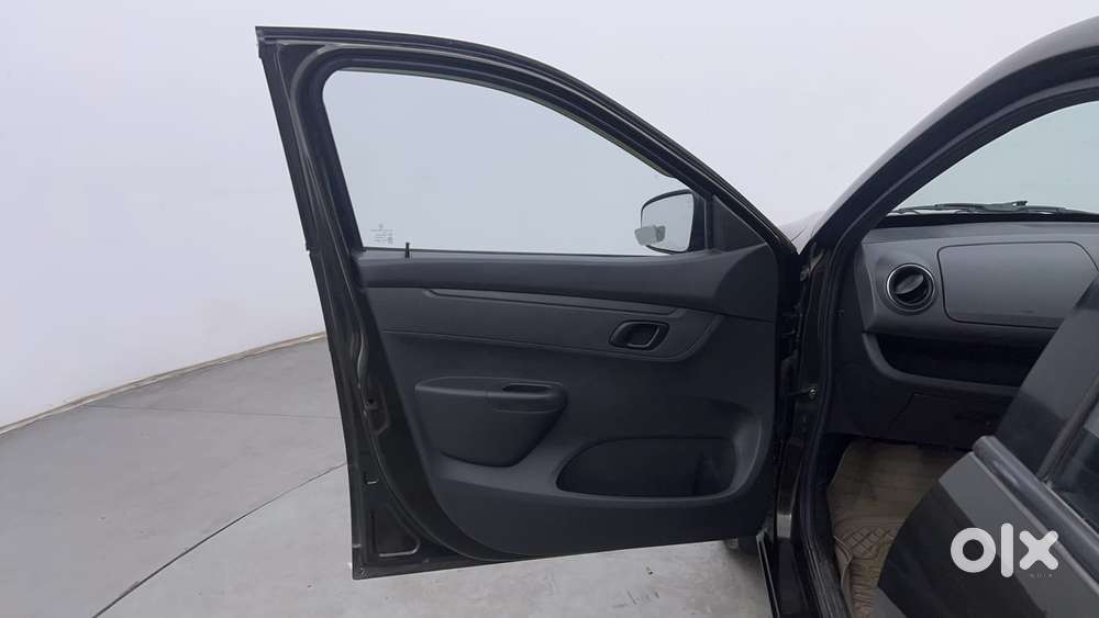 Renault Kwid 2019-ongoing 1.0 Rxt (o), 2016, Petrol