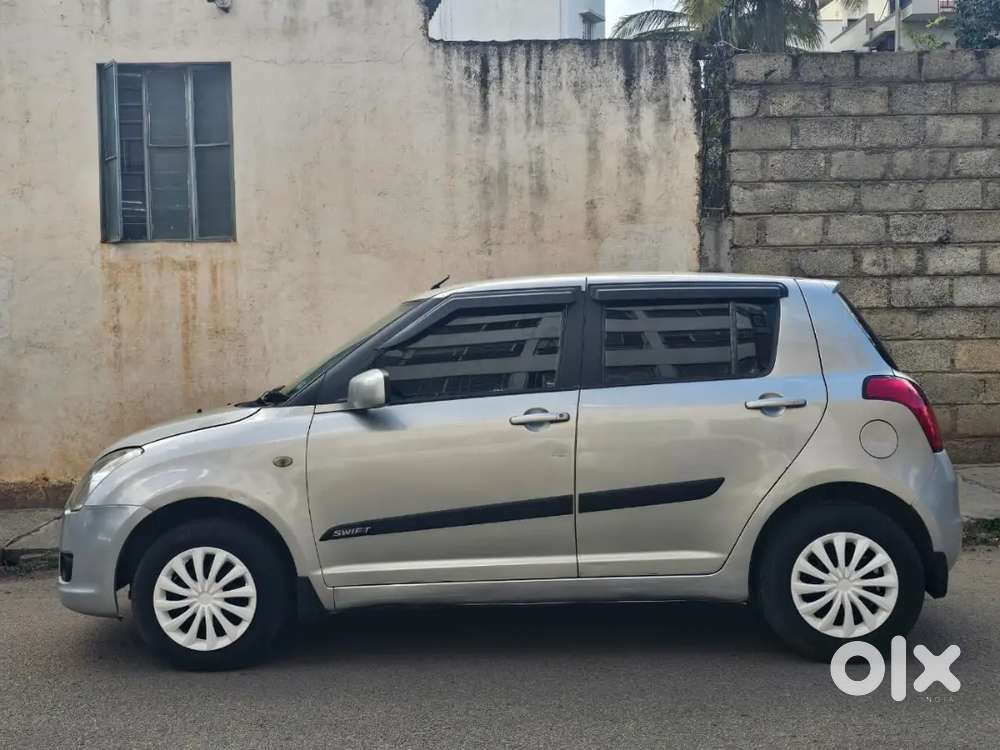 Maruti Suzuki Swift VXI Petrol Manual 2010