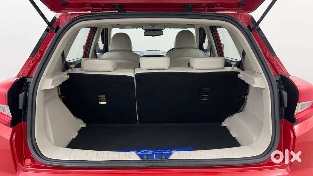 Mahindra Xuv300 W8 Option, 2021, Petrol