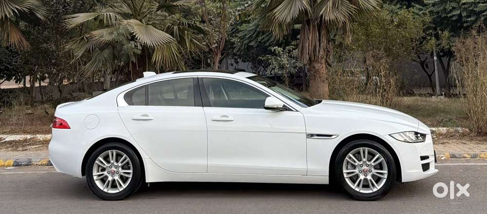 Jaguar Xe Portfolio, 2019, Petrol