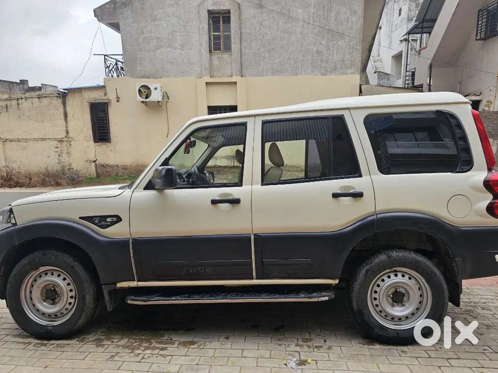 Mahindra Scorpio Classic 2023