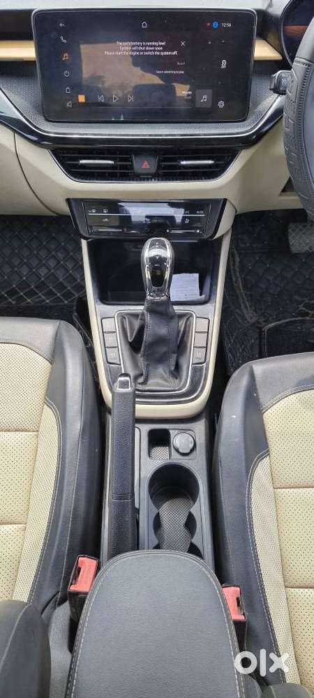 Skoda Slavia 1.0 Tsi Style, 2022, Petrol
