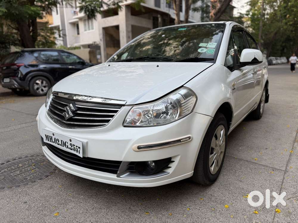 Maruti Suzuki Sx4 Vxi Bsiv, 2013, Petrol