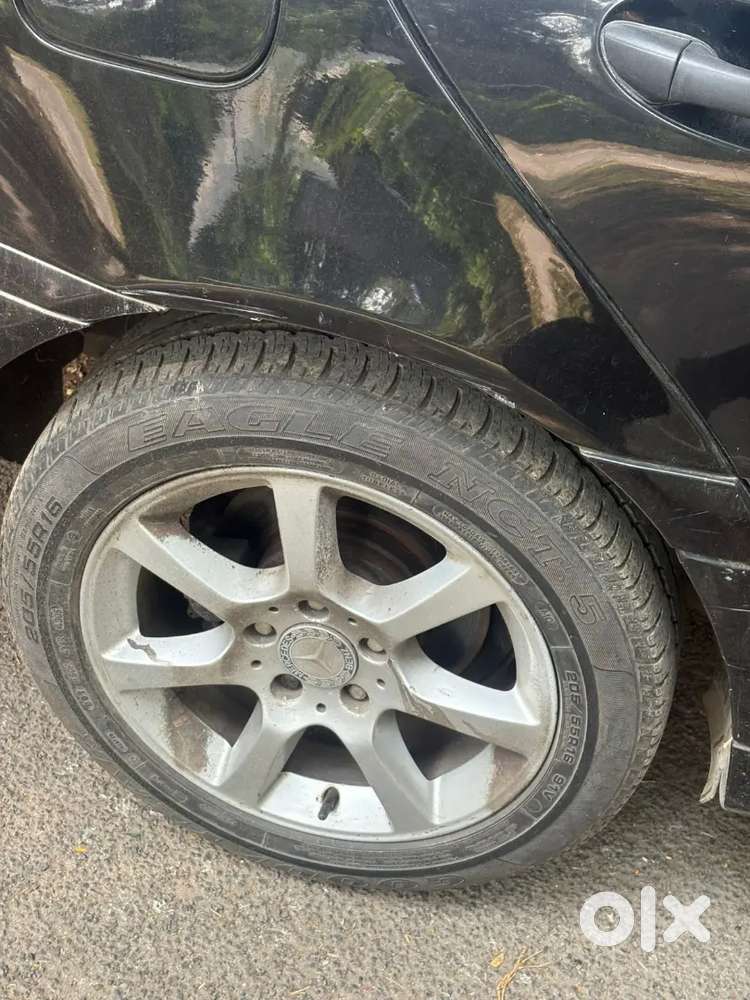 Mercedes-benz C-class 2007 Petrol 117300 Km Driven