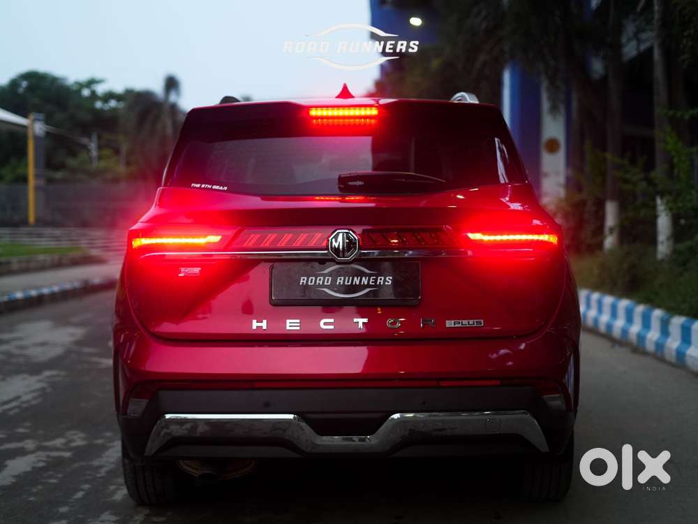 Mg Hector Plus Sharp Pro 1.5 Turbo Petrol Cvt 7 Str, 2026, Petrol