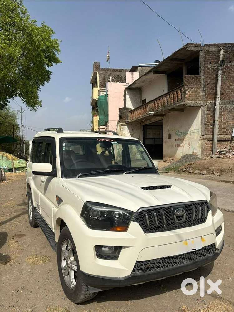 Mahindra Scorpio 2015