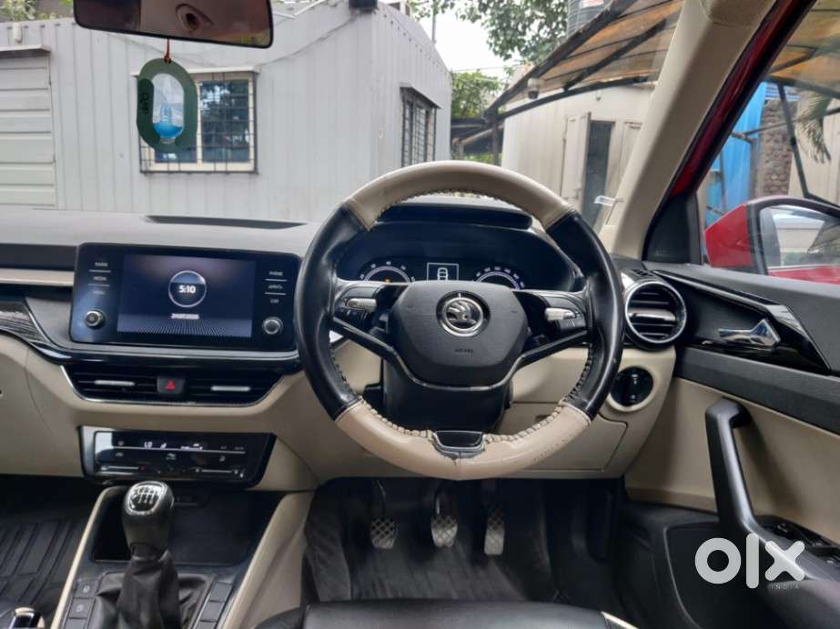 Skoda Slavia Ambition 1.0l Tsi Mt, 2022, Petrol