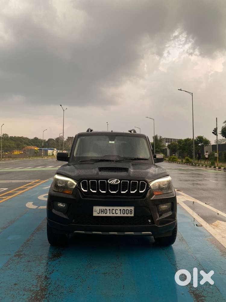 Mahindra Scorpio Diesel S10 Top Model