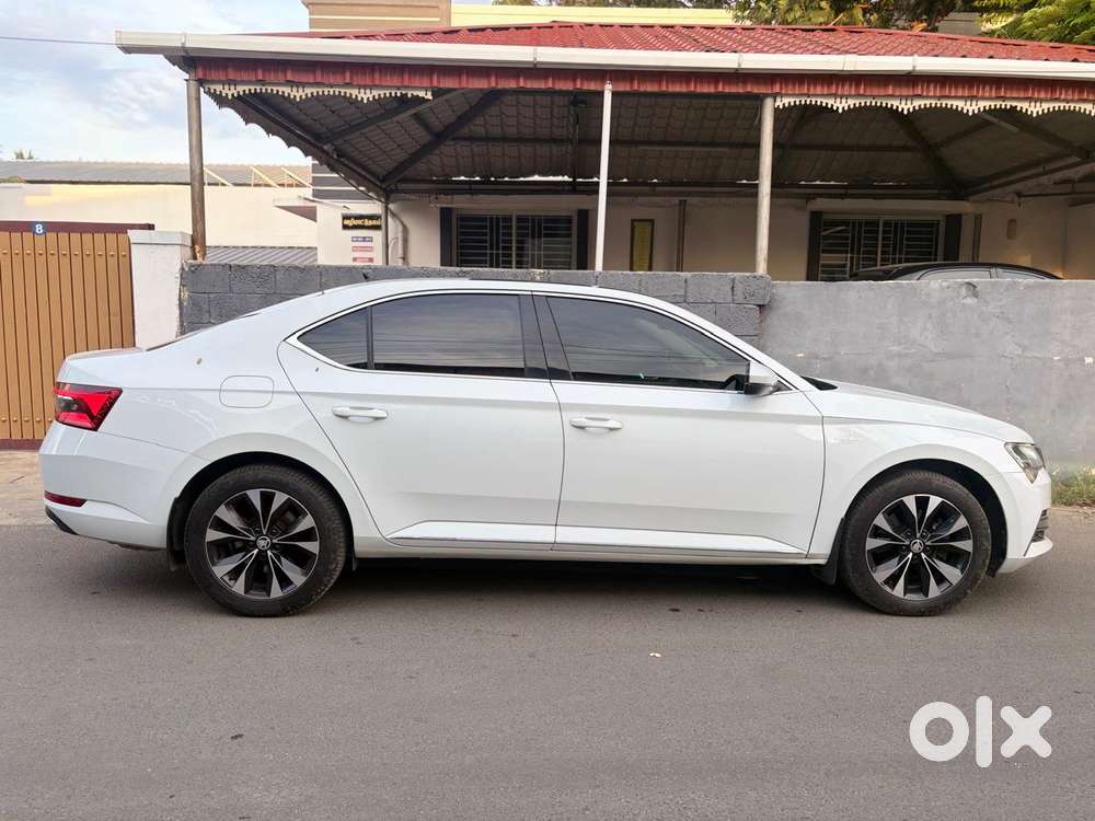 Skoda Superb 2.0 Tsi At L&k, 2020, Petrol