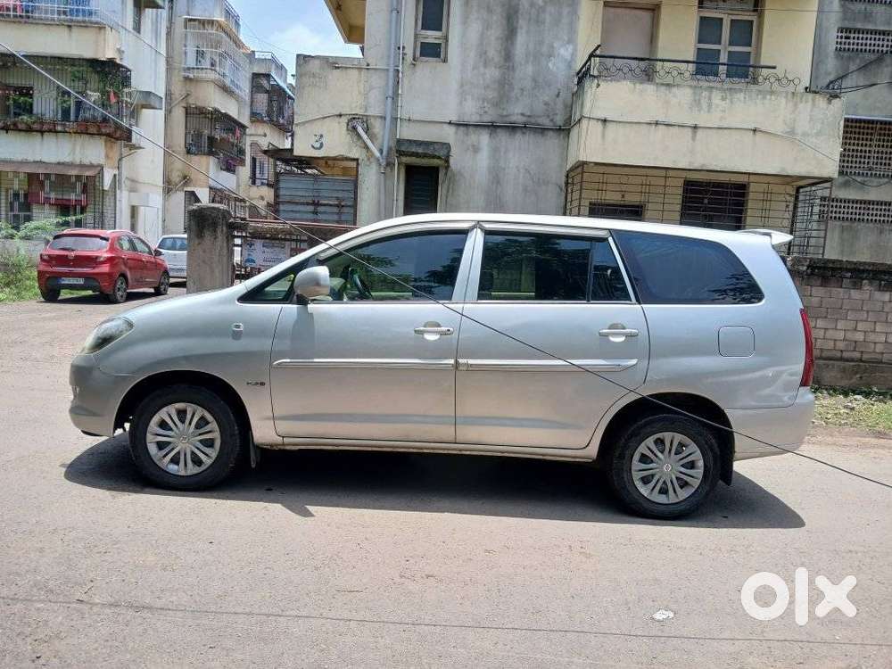 Toyota Innova 2.5 Gx 8 Str Bs-iii, 2006, Diesel