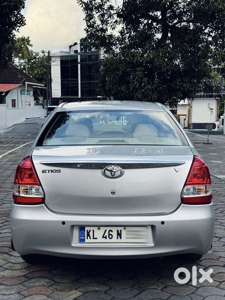 Toyota Etios V, 2016, Petrol