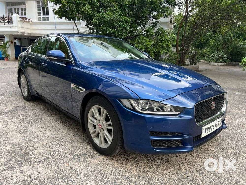Jaguar Xe Portfolio, 2016, Petrol