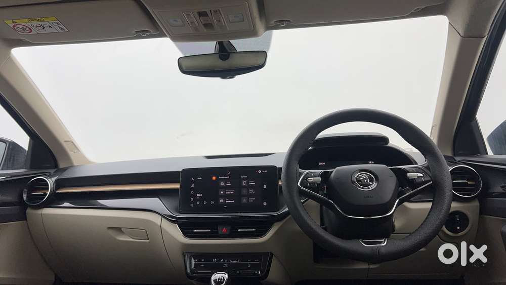 Skoda Slavia Style 1.0l Tsi Mt, 2022, Petrol