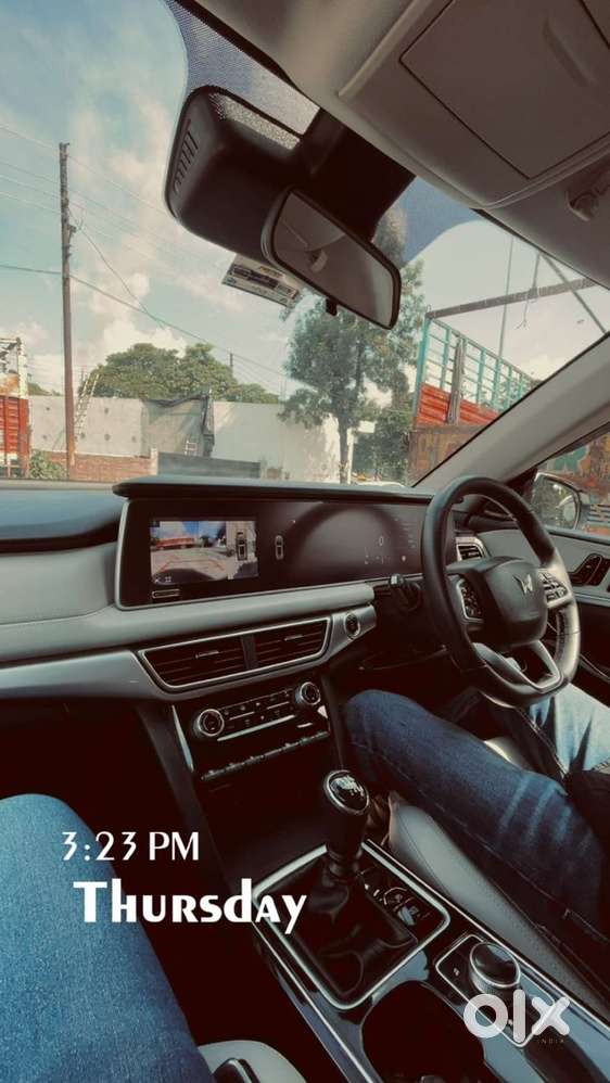 Mahindra Xuv700 Ax7 Luxury Diesel Manual | Top Variant | 48,000 Km
