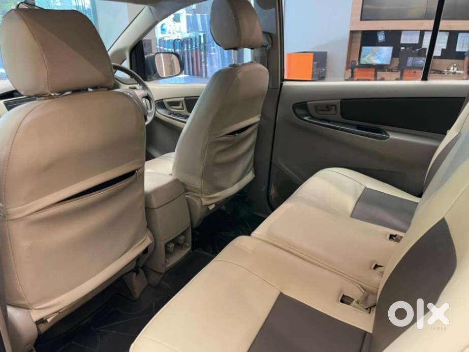 Toyota Innova 2.5 G (diesel) 8 Seater, 2013, Diesel