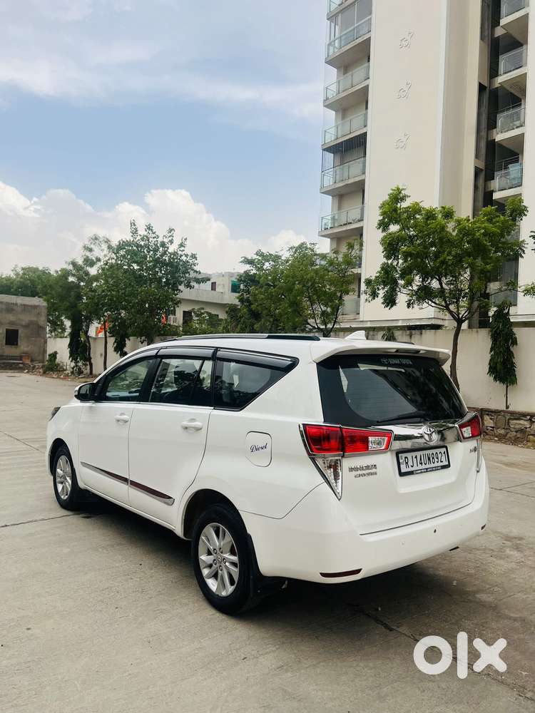 Toyota Innova Crysta 2.4 G Mt 7 Str, 2017, Diesel