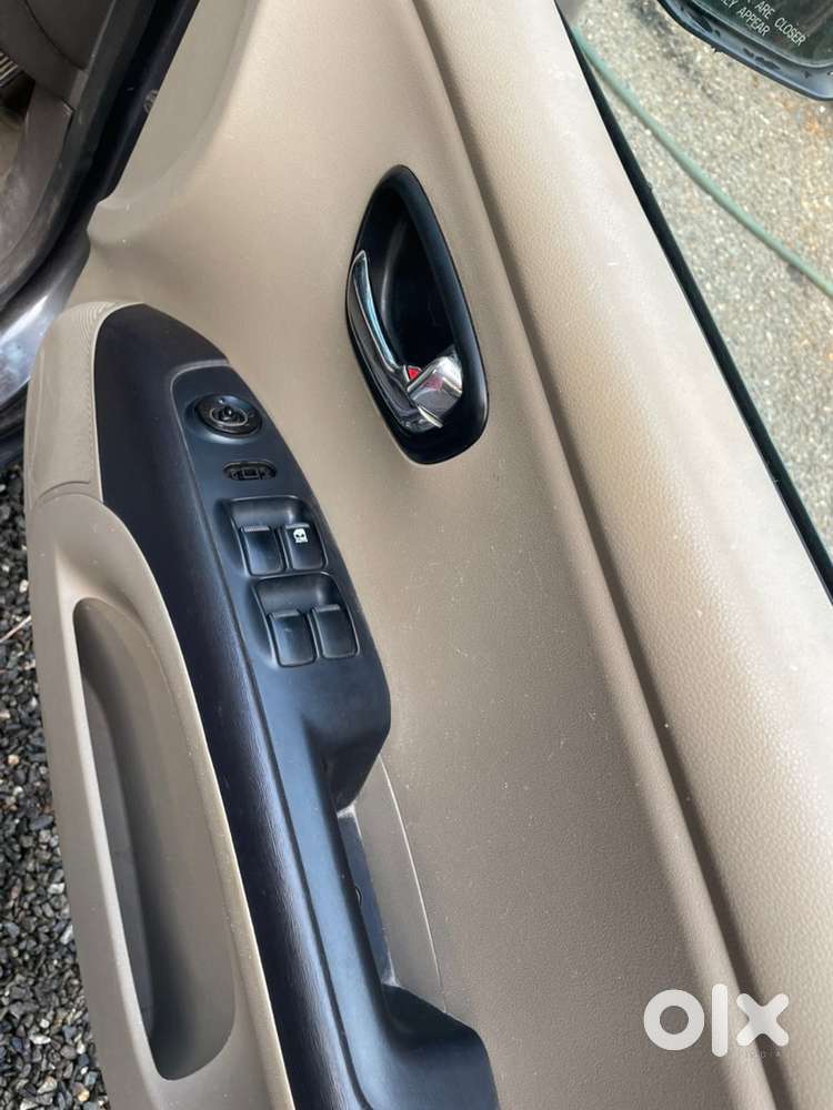 Hyundai Grand I10 2011 Petrol Car