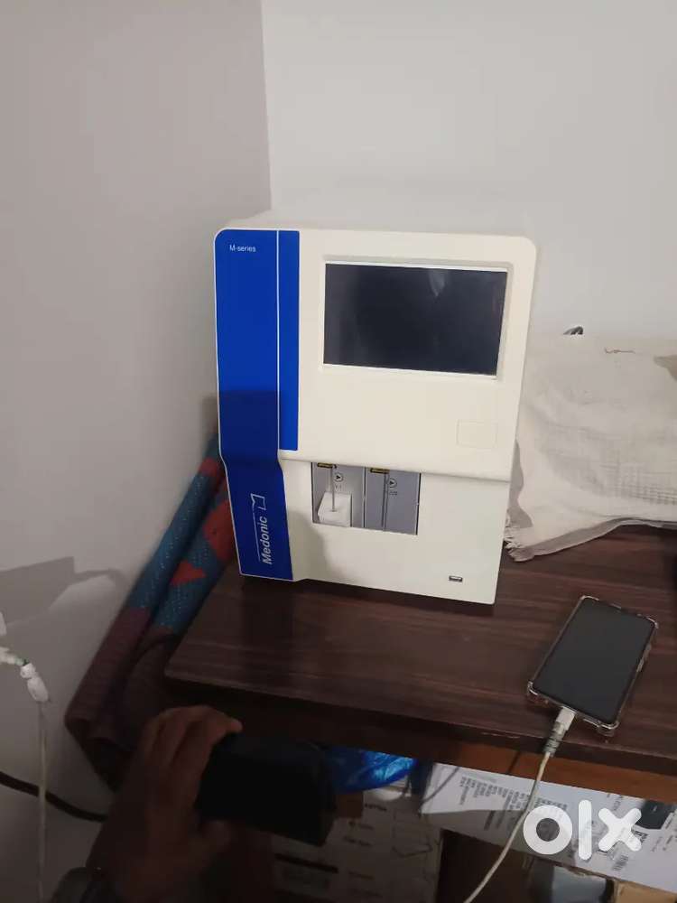 Medonic M-series (Model M32) 3-Part Hematology Analyzer / Cell Counter