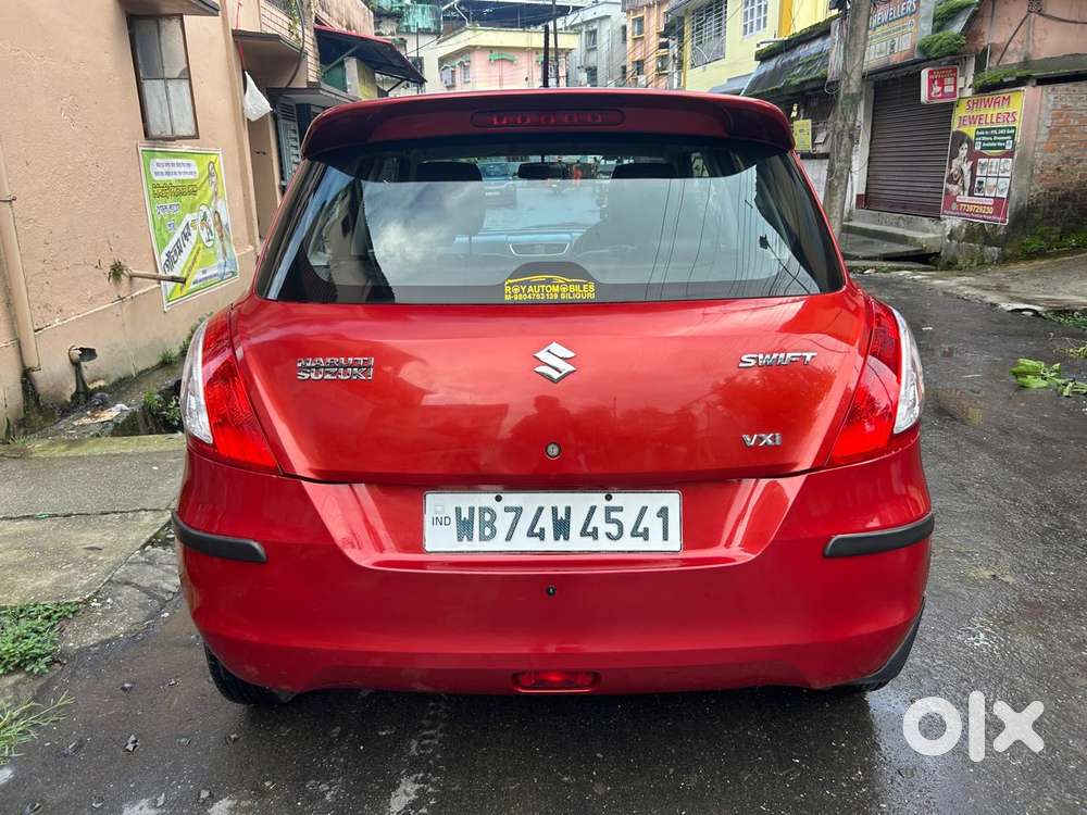 Maruti Suzuki Swift Vxi + Manual, 2012, Petrol