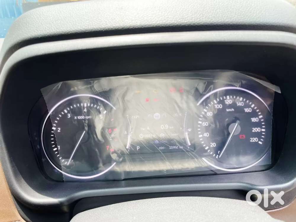 Mahindra Scorpio N Z4 Petrol At 7 Str, 2025, Petrol