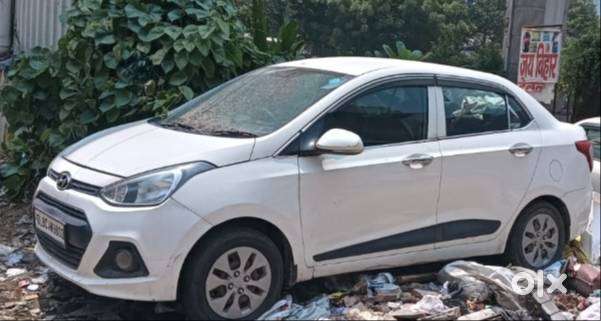 Urgent Sell 2015 Hyundai Xcent 85000 Km Driven