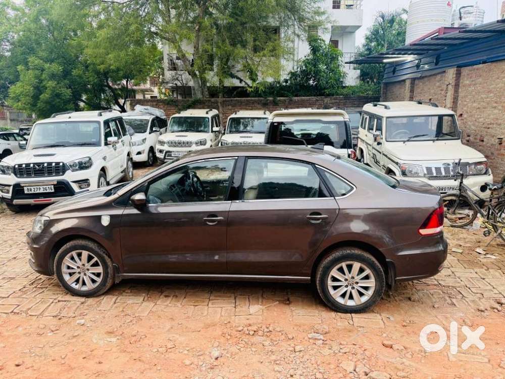 Volkswagen Vento 1.2 Highline Plus At 16 Alloy, 2016, Petrol