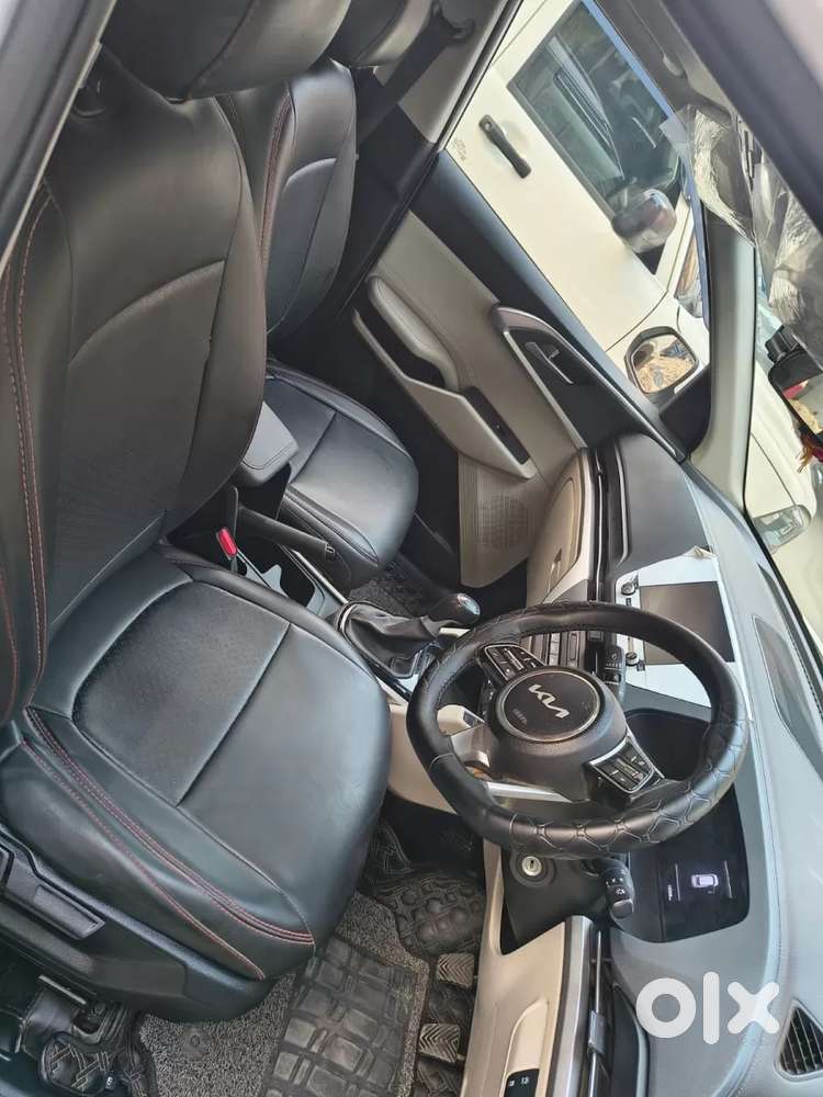Kia Carens G1.5 6mt Gravity, 2024, Petrol