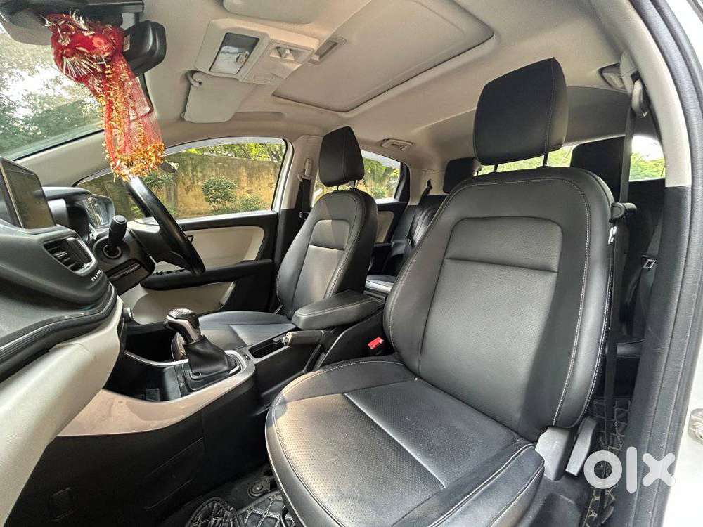 Maruti Suzuki Fronx Delta Plus 1.2 Ags, 2023, Cng & Hybrids