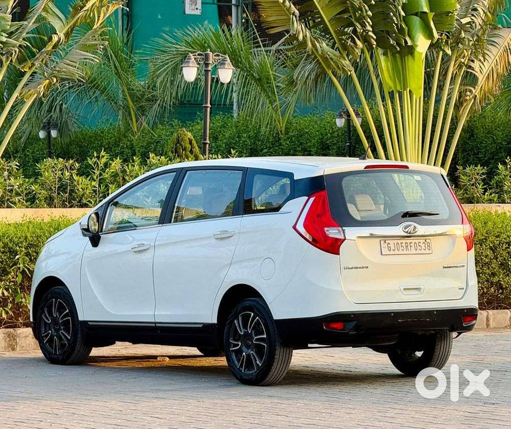 Mahindra Marazzo M8, 2018, Diesel