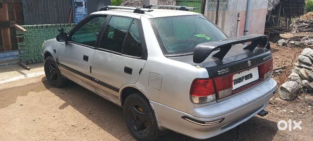Maruti Suzuki Esteem Petrol 1999