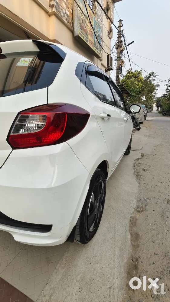 Tiago Ev Xz+ Tech Lux (top Model) Pristine White Color