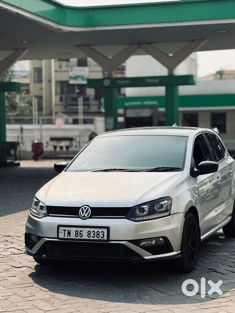 Volkswagen Polo 2015 Car