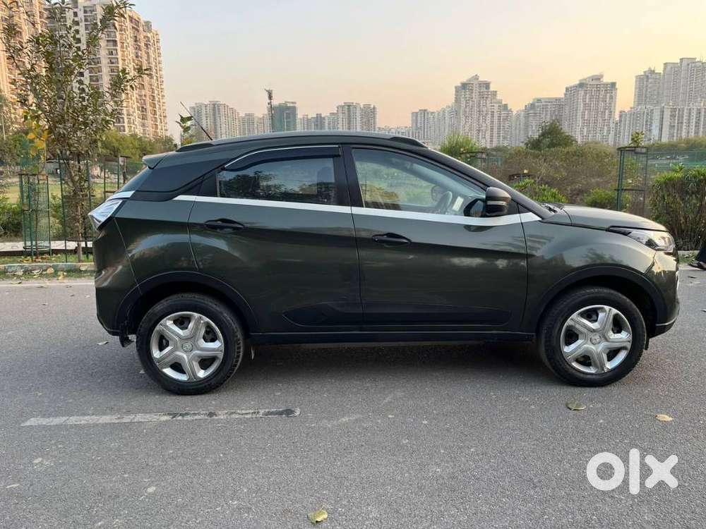Tata Nexon 1.2 Revotron Xm (s), 2023, Cng & Hybrids