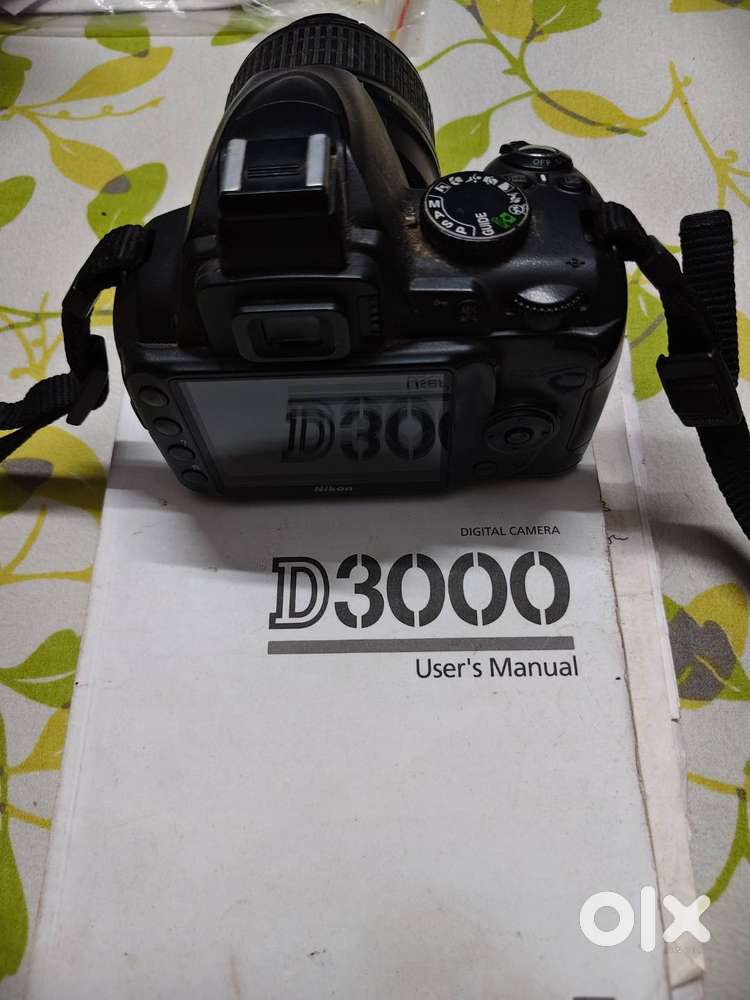 Nikon D3000,DSLR with Telephotolense