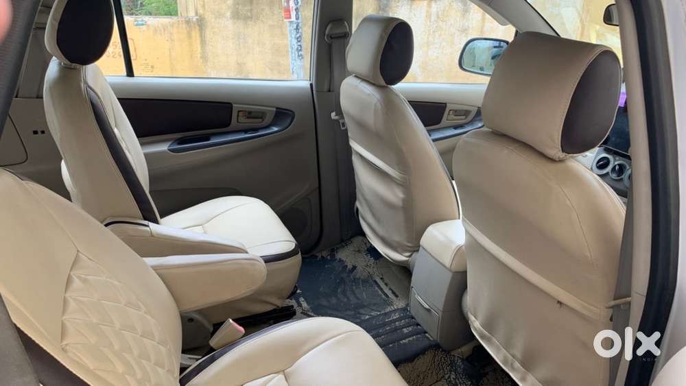 Toyota Innova Diesel Manual 2011 Year In Good & Excellent Condition