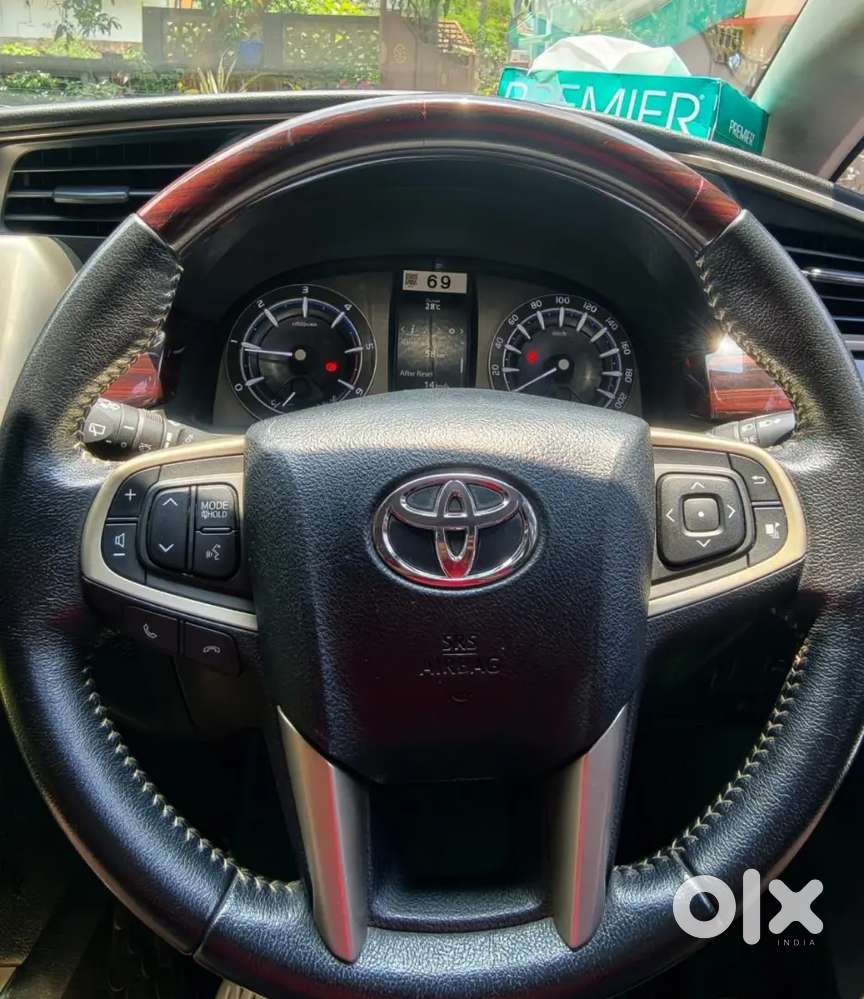 Toyota Innova Crysta V ' 7 Str' 2017
