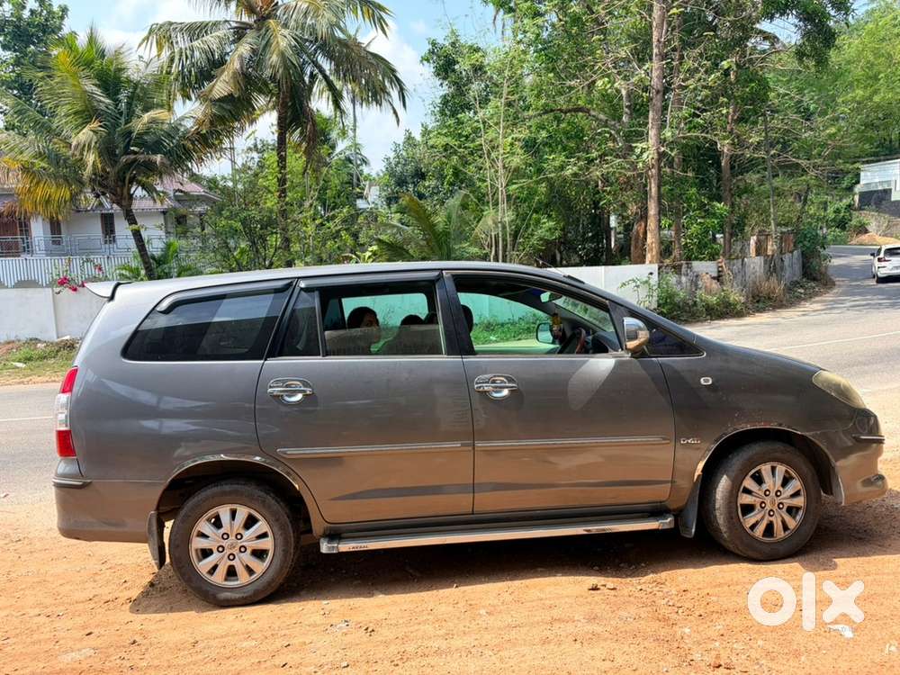 Toyota Innova Diesel 2010 Year