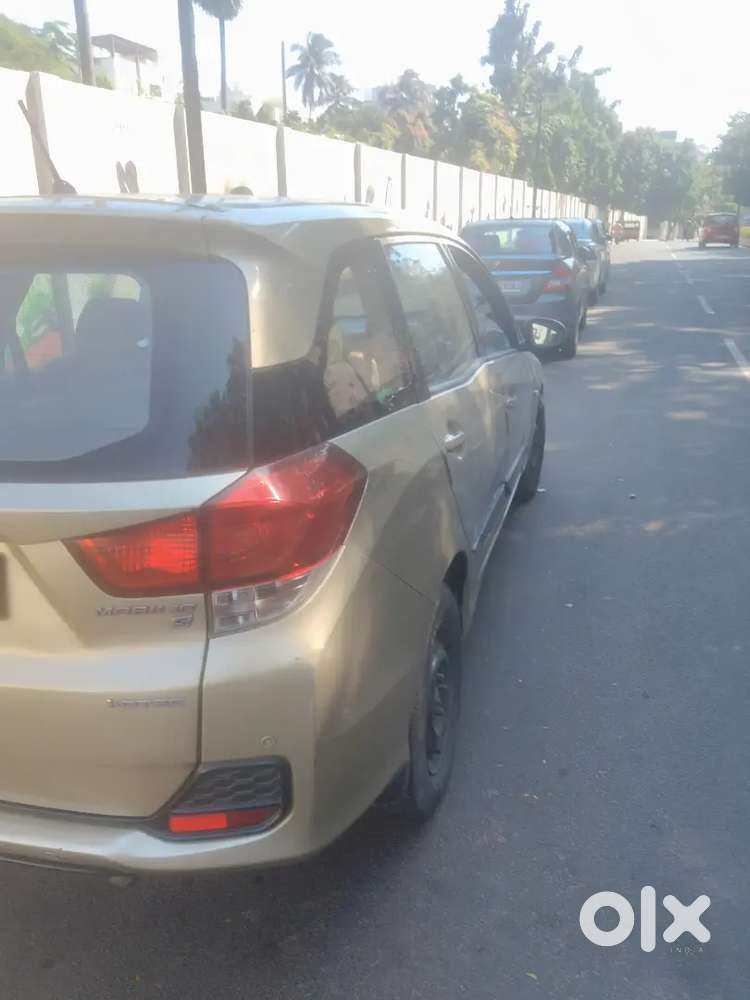 Honda Mobilio 2015 Diesel 150000 Km Driven