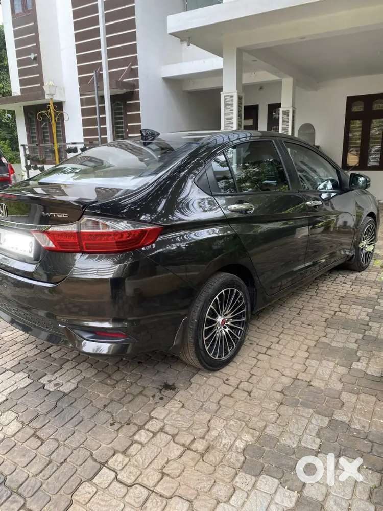 Honda City Zx 2017 Petrol Well Maintained