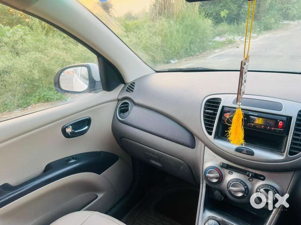 Hyundai Car Manual 2012