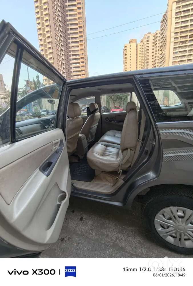 Toyota Innova 2009 Diesel 180000 Km Driven