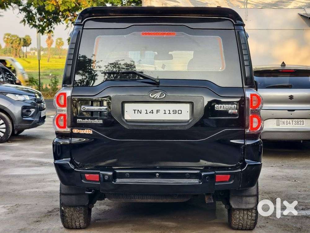 Mahindra Scorpio S10, 2016, Diesel