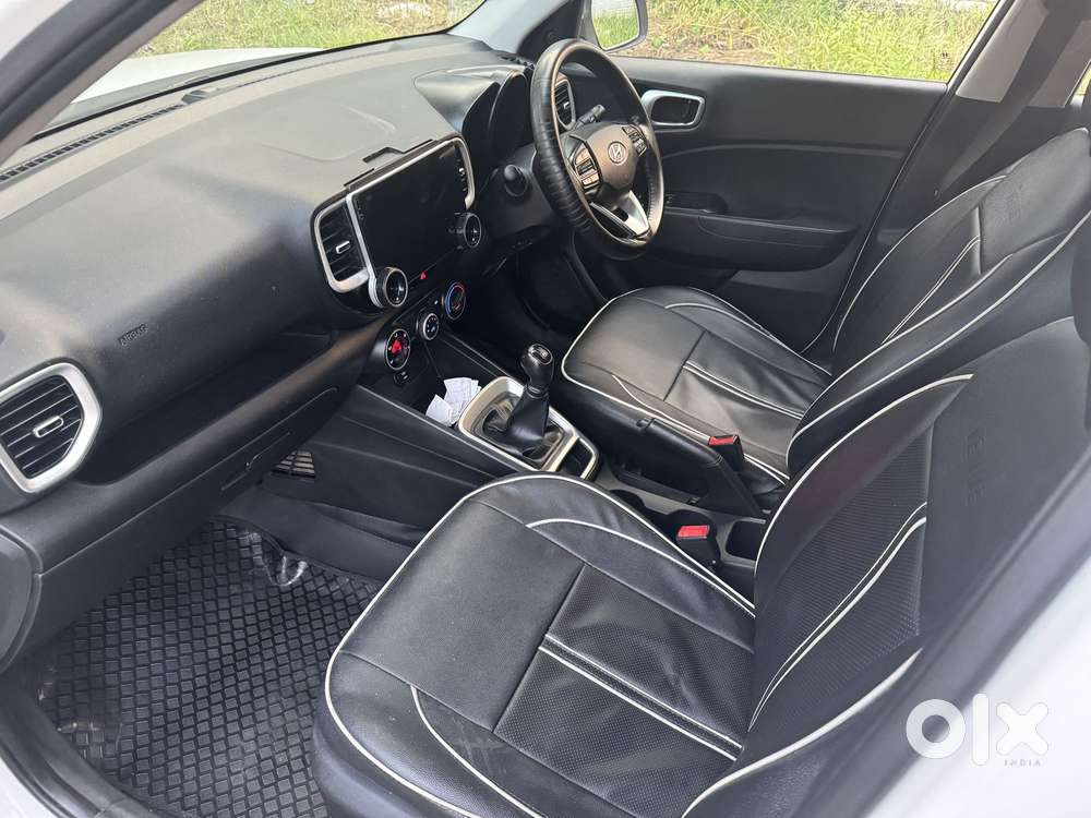Hyundai Venue E, 2021, Petrol