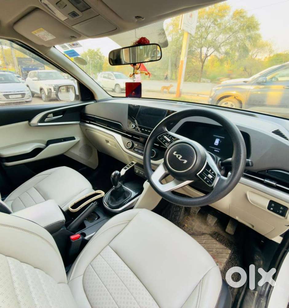 Kia Carens 1.5 Prestige 7 Str, 2023, Petrol