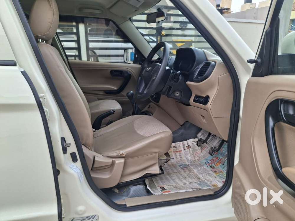 Mahindra Tuv 300 T6 Plus, 2016, Diesel